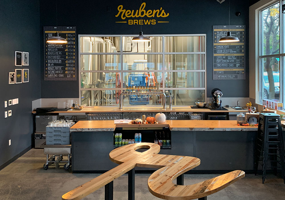 Reuben's Brewing Interior